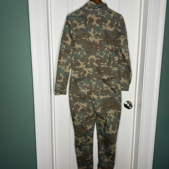 FREE PEOPLE Lennox safari style camo jumper  Jumpsuit L zipper - Picture 4 of 4